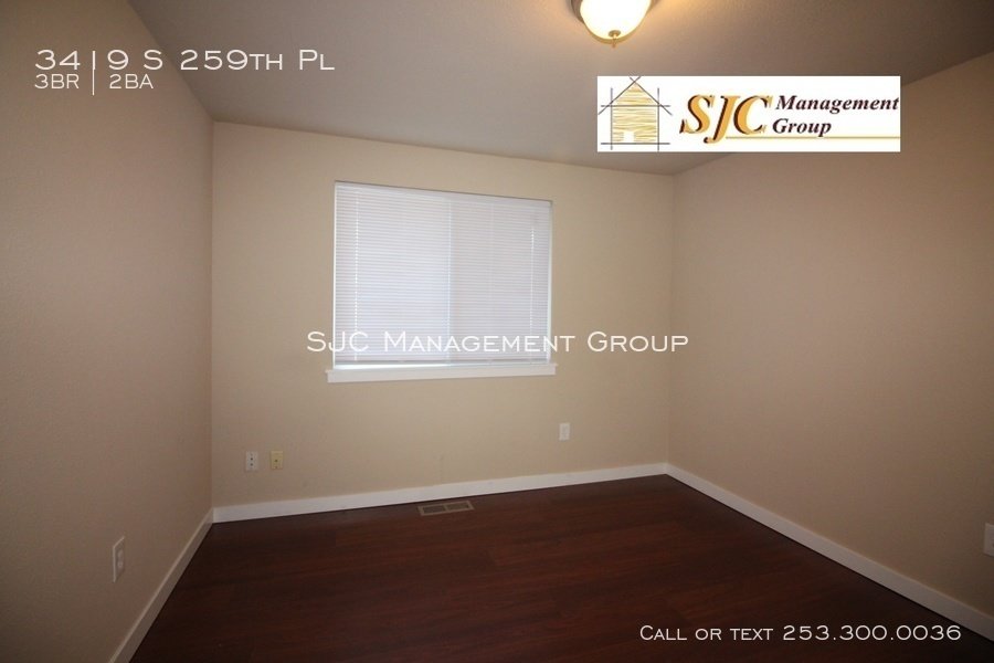 One story home for rent in Kent. property image