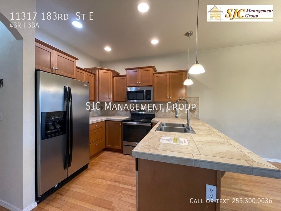 Four bedroom home in South Hill Puyallup for rent property image