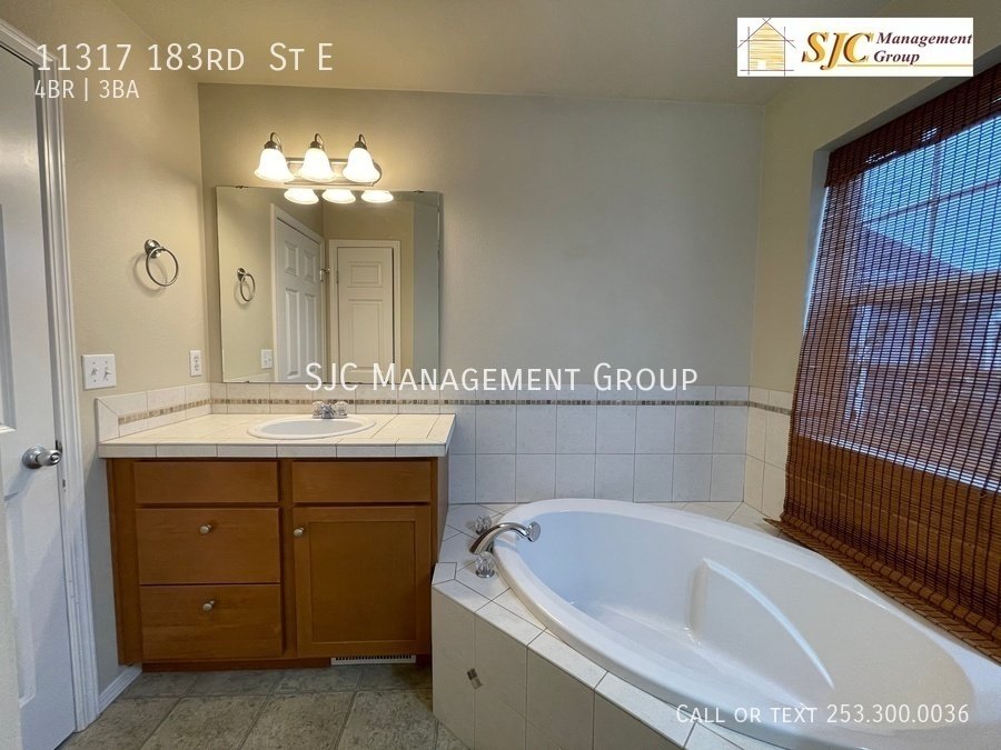 Four bedroom home in South Hill Puyallup for rent property image