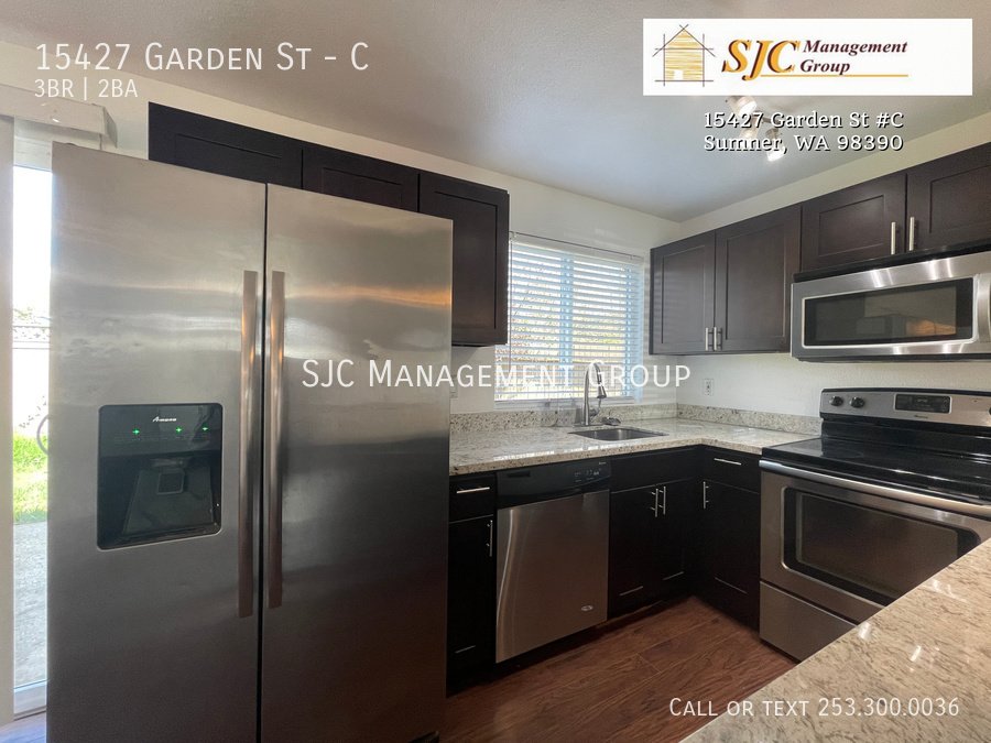 Three bedroom townhome for rent in Sumner property image