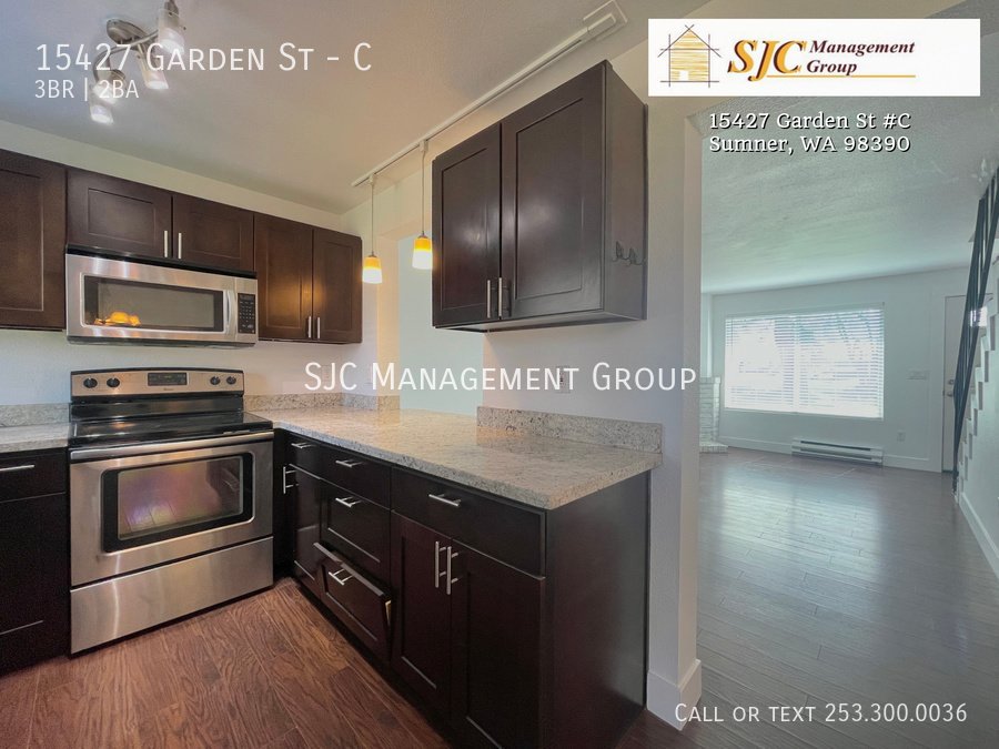 Three bedroom townhome for rent in Sumner property image