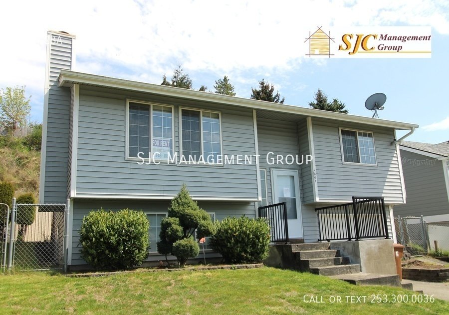 Three bedroom + bonus room, 2 bath home for rent is Tacoma property image