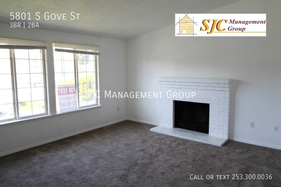 Three bedroom + bonus room, 2 bath home for rent is Tacoma property image