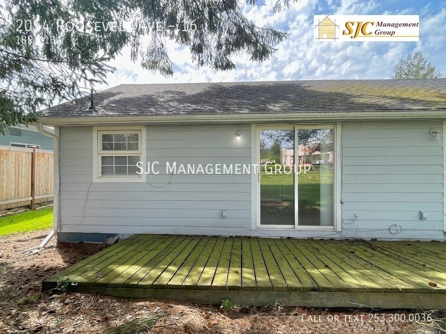 One Bed Apartment in Downtown Enumclaw property image