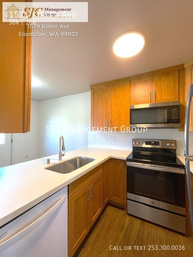 Three Bedroom/Two Bath Updated Townhome for Rent property image