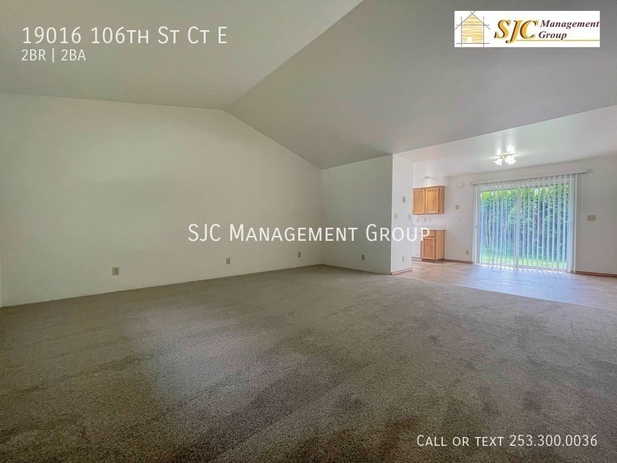 One story duplex for rent in Bonney Lake property image