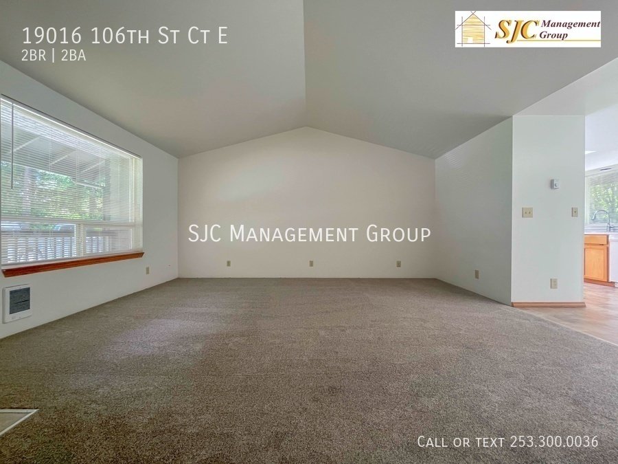 One story duplex for rent in Bonney Lake property image