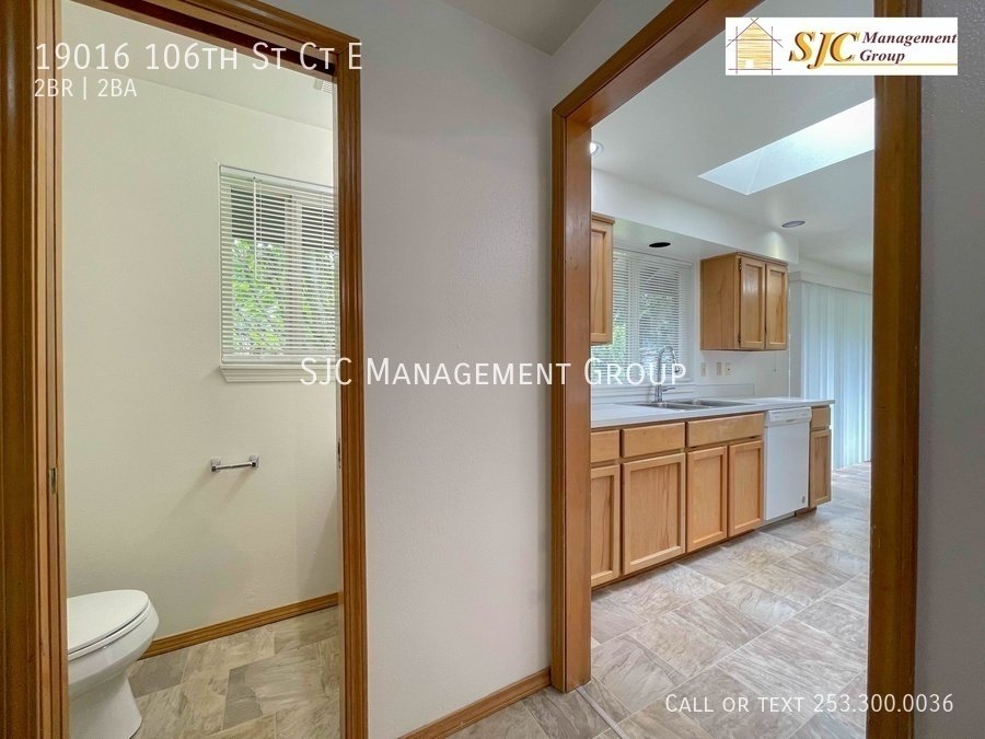 One story duplex for rent in Bonney Lake property image
