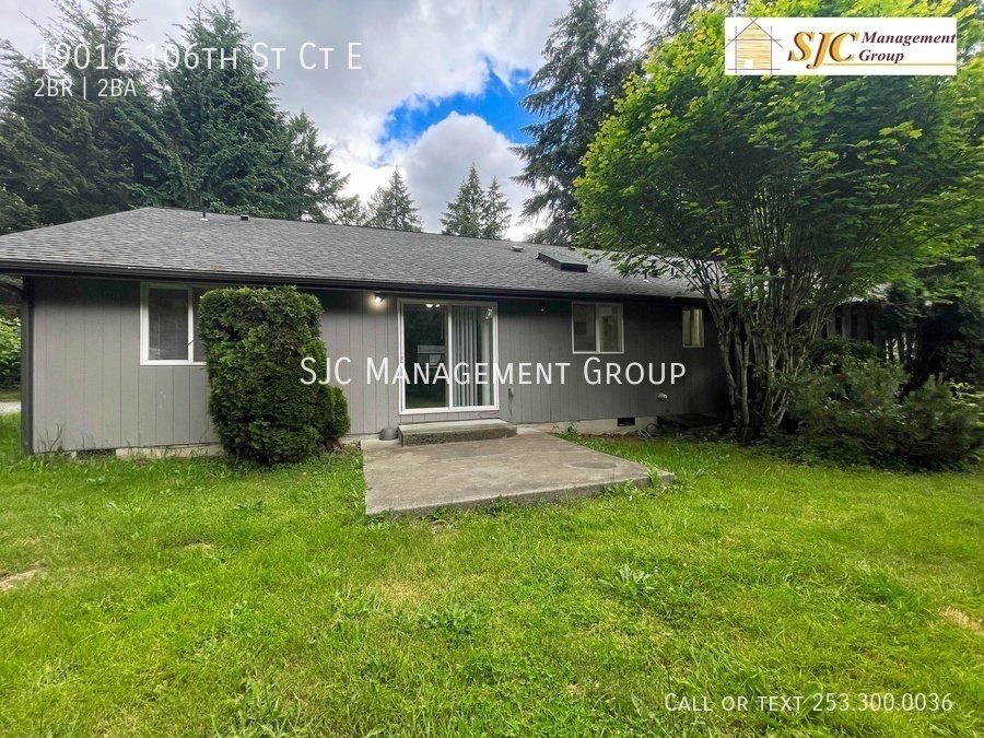 One story duplex for rent in Bonney Lake property image