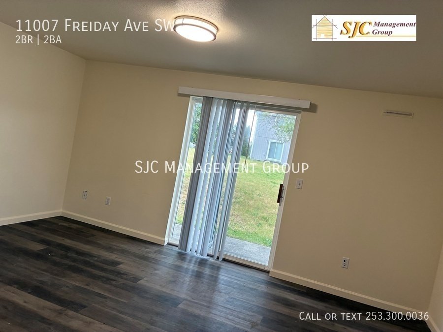 Two bedroom 1.5 bath townhome for rent Lakewood property image