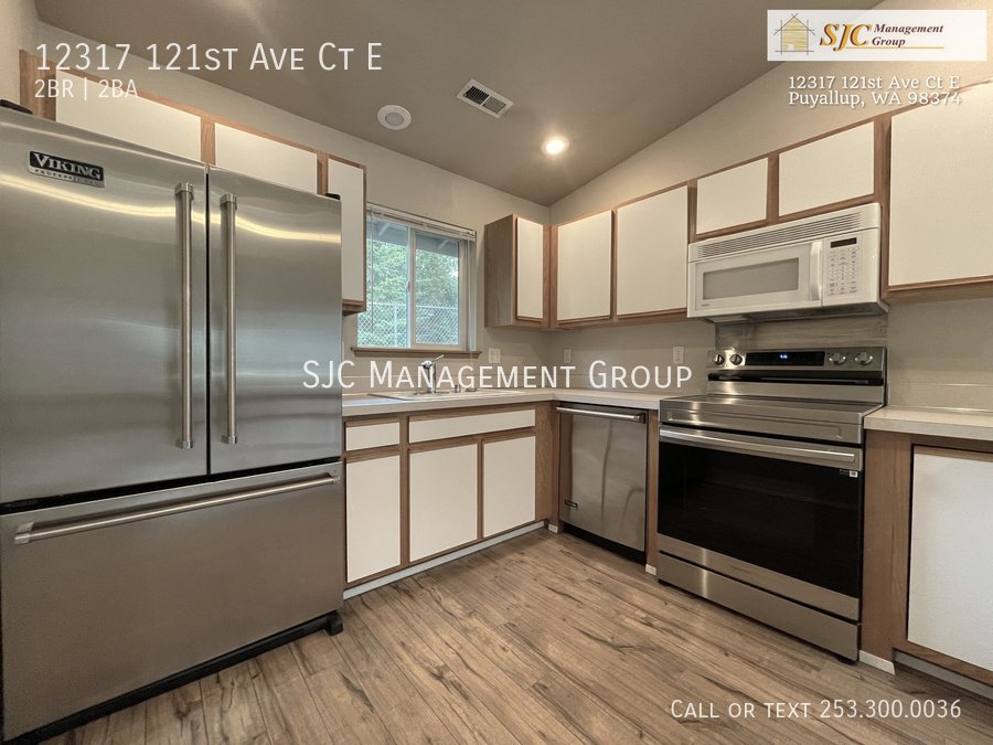 2 Bedroom 2 Bath Duplex. Great Location! property image