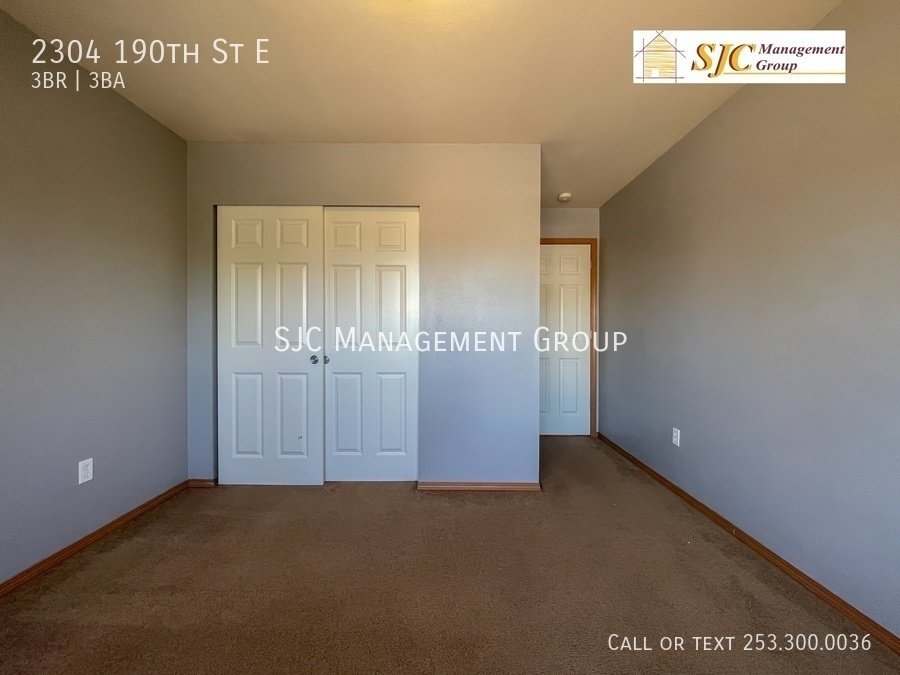 Three bedroom (+bonus room) 2.5 bath South Tacoma property image