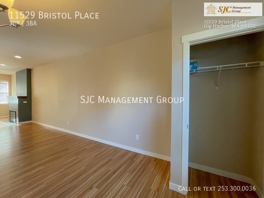 Gorgeous 3 Bedroom Gig Harbor Townhome property image
