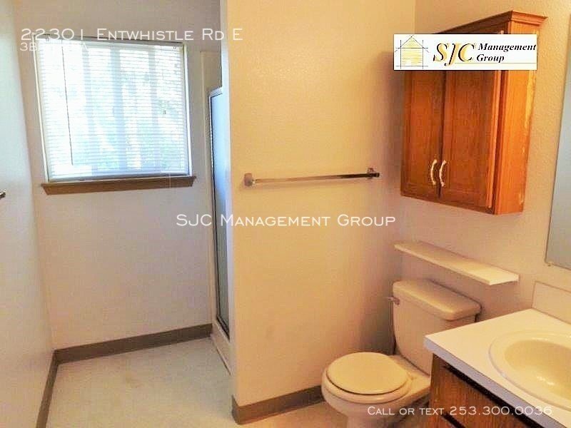 3+ bedroom 1.75 bath home in Buckley for rent property image