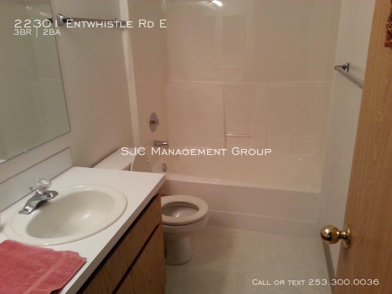 3+ bedroom 1.75 bath home in Buckley for rent property image