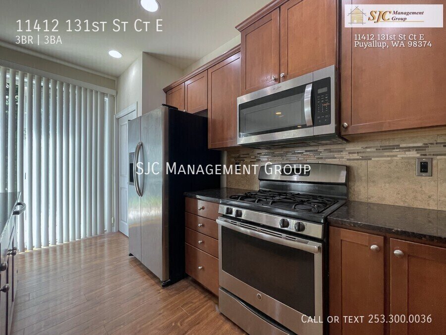 Beautiful South Hill Home-3+Bedroom + den property image