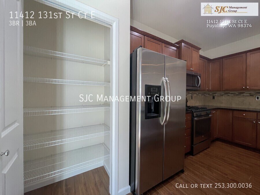 Beautiful South Hill Home-3+Bedroom + den property image