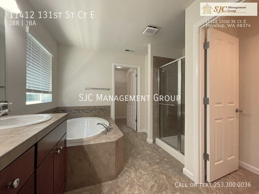 Beautiful South Hill Home-3+Bedroom + den property image