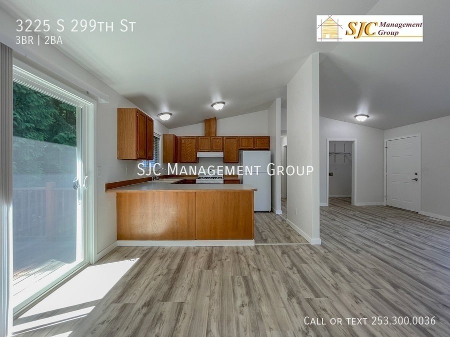 Three bedroom 2 bath home for rent West hill Auburn property image