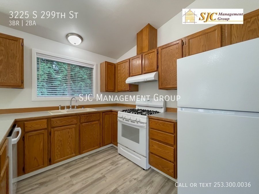Three bedroom 2 bath home for rent West hill Auburn property image