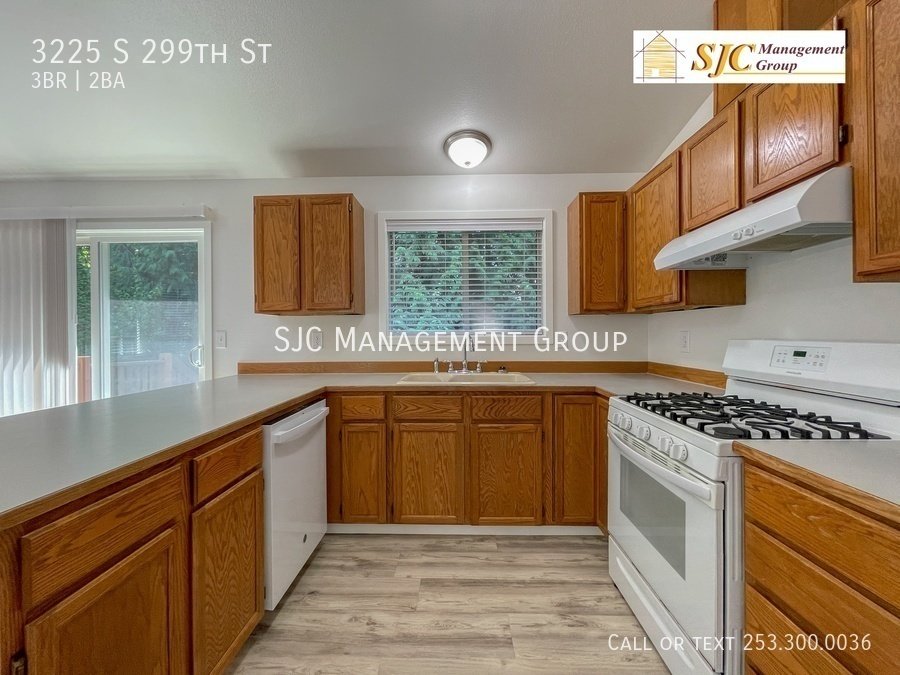 Three bedroom 2 bath home for rent West hill Auburn property image