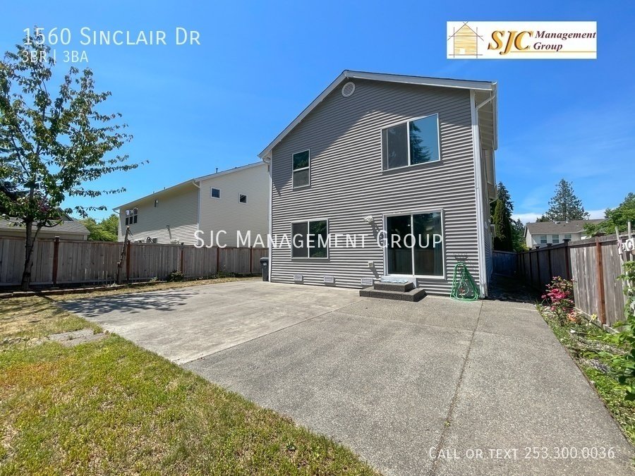 Three Bedroom 2.5 bath home for rent in Dupont property image