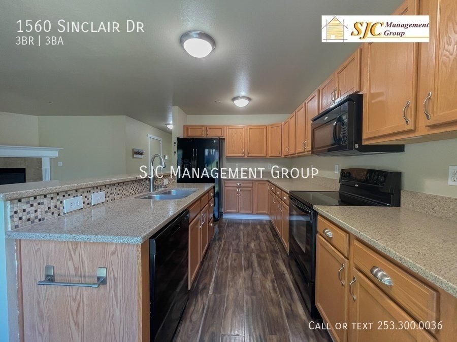 Three Bedroom 2.5 bath home for rent in Dupont property image