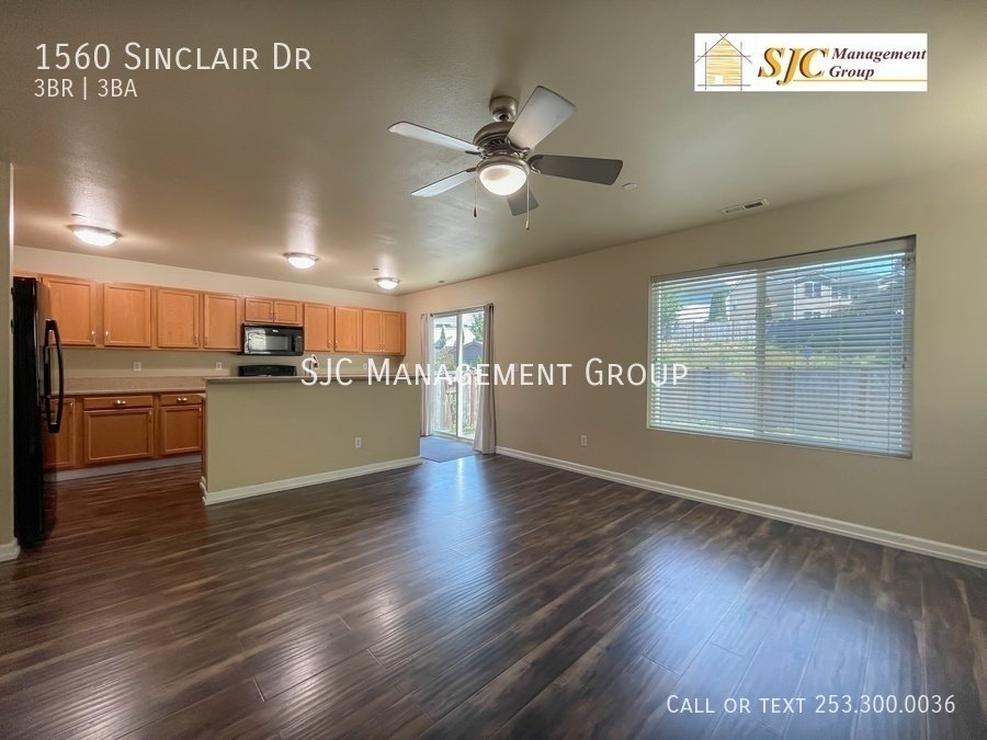 Three Bedroom 2.5 bath home for rent in Dupont property image