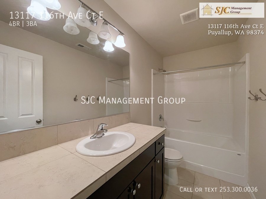 Beautiful 4+ Bed South Hill Home, Huge Yard property image