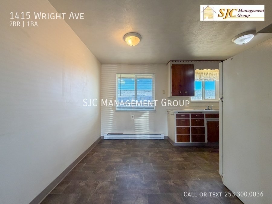 Two bedroom one bath duplex in Sumner property image