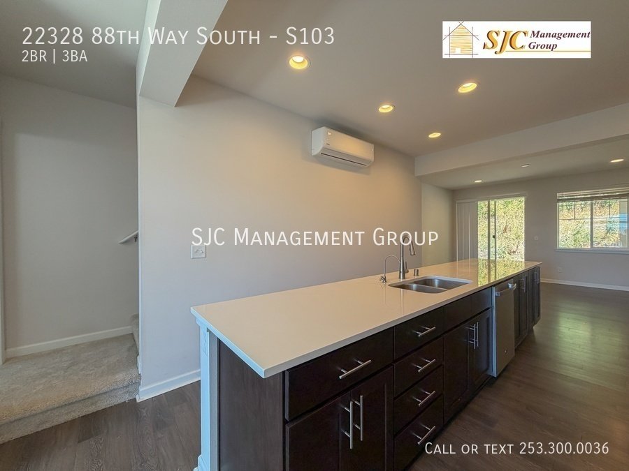 Two bed 2.5 bath townhome for rent in Kent property image