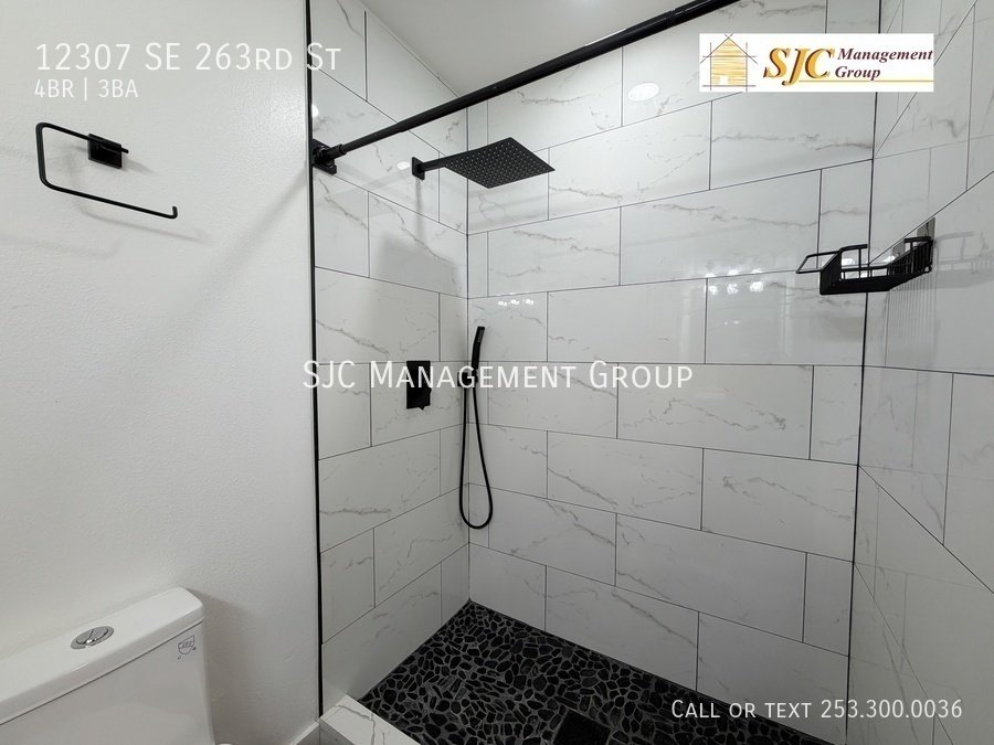 Four Bedroom 2.5 bath home for rent in Kent property image