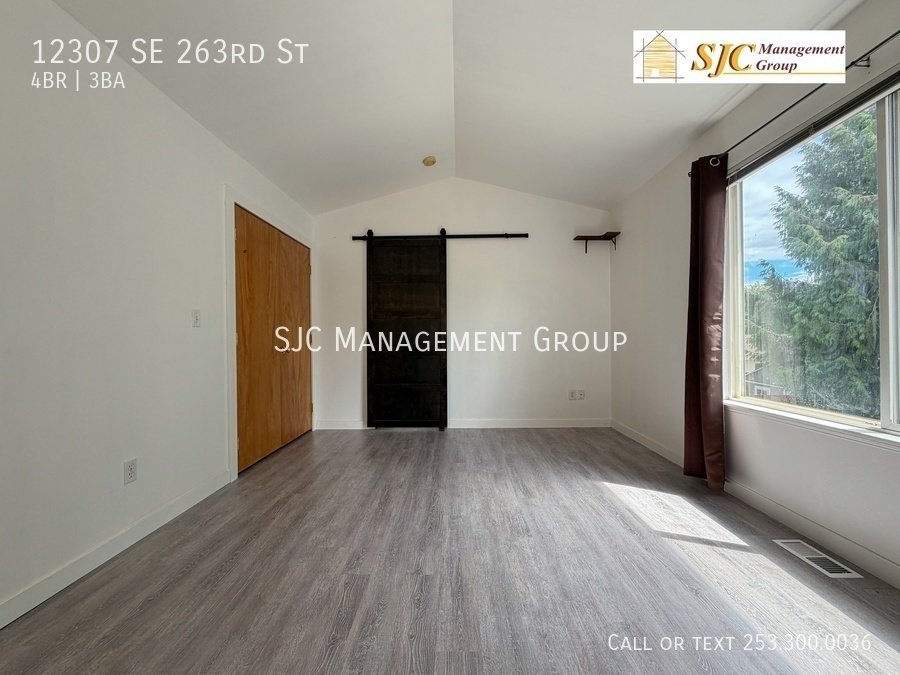 Four Bedroom 2.5 bath home for rent in Kent property image