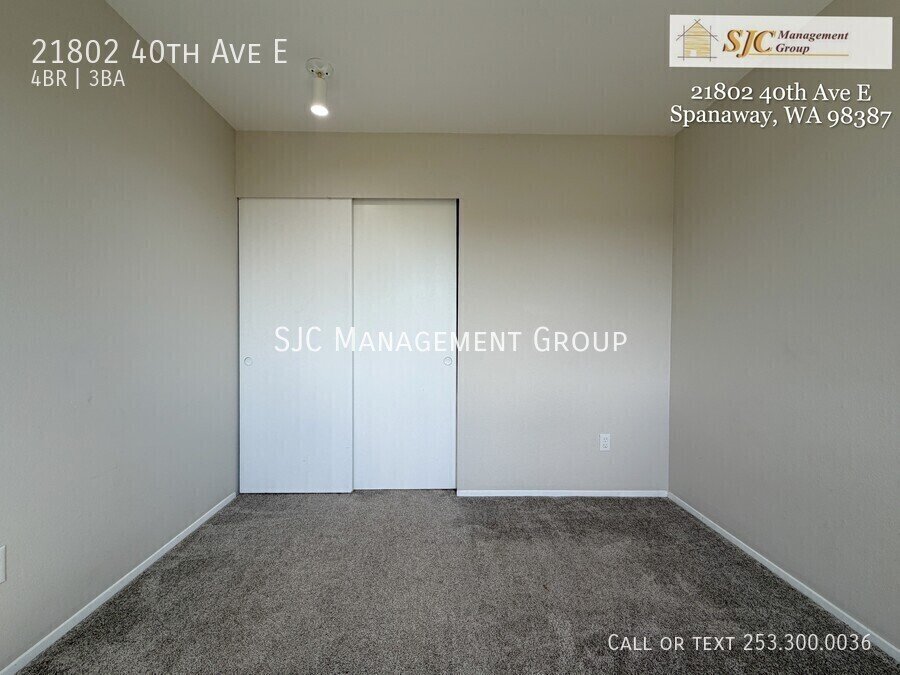 Spacious 4 bedroom Spanaway home, Huge yard property image
