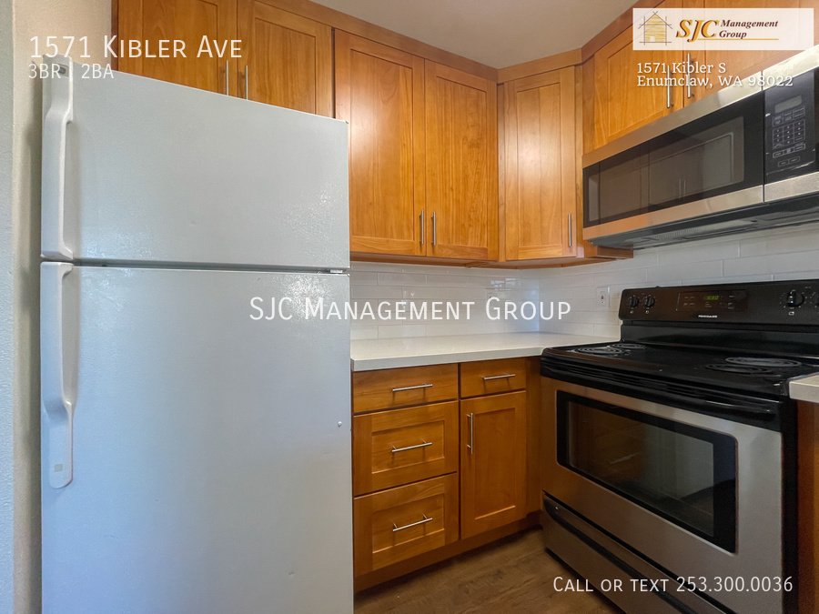 Feels Like New! 3 Bedroom/2 Bath Enumclaw Townhome property image
