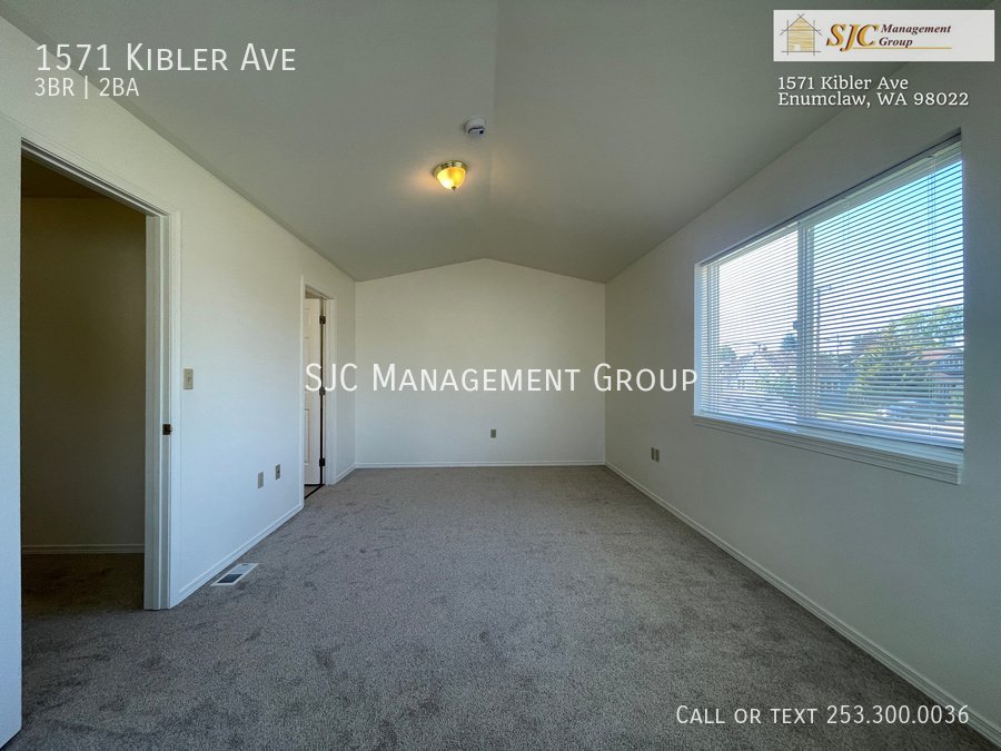 Feels Like New! 3 Bedroom/2 Bath Enumclaw Townhome property image