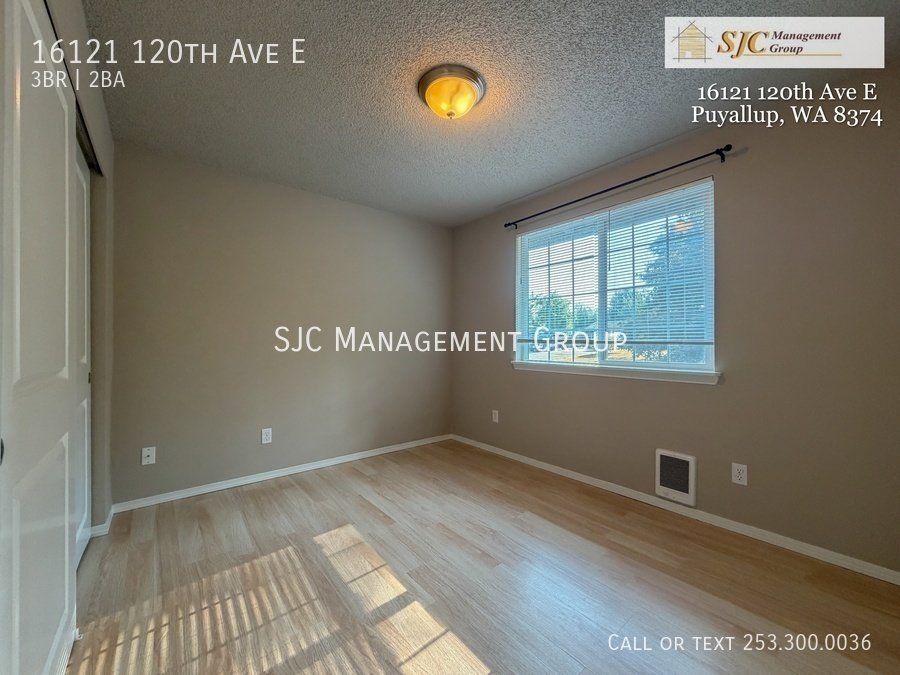 Lovely South Hill Rambler  3 bedrooms, Bonus Room +Huge yard! property image