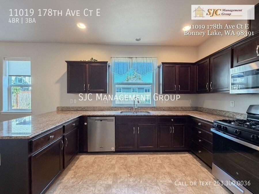 Beautiful 4 Bedroom Home in Bonney Lake-NEW PRICE! property image
