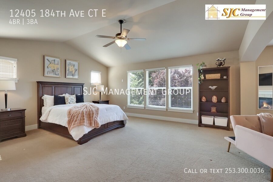 $500 off first month's rent - Four Bedroom three bath home for rent in Falling Water Bonney Lake property image