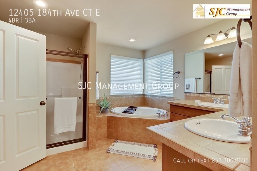 $500 off first month's rent - Four Bedroom three bath home for rent in Falling Water Bonney Lake property image