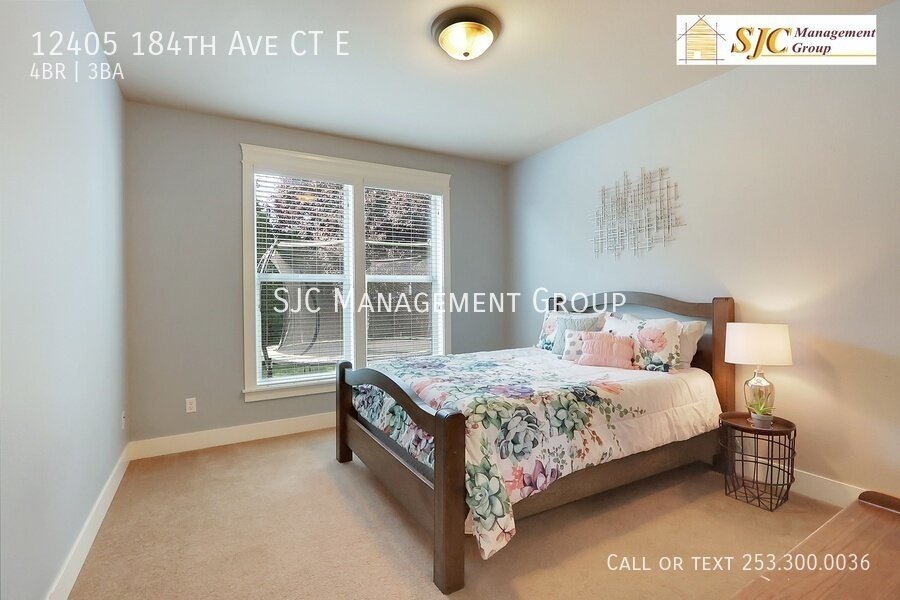 $500 off first month's rent - Four Bedroom three bath home for rent in Falling Water Bonney Lake property image