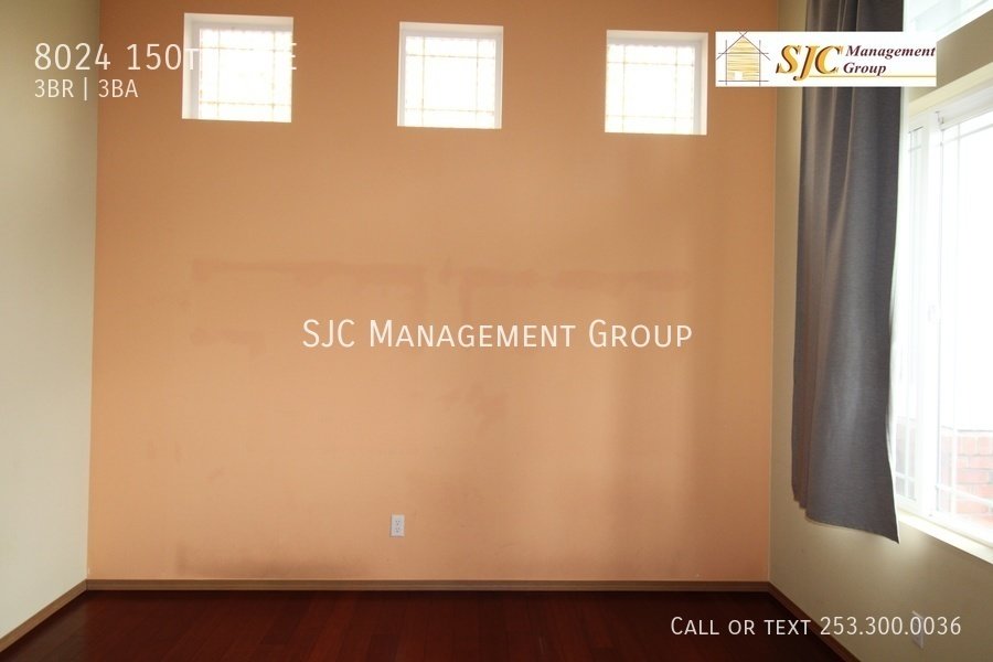 Three bedroom 2.5 bath with bonus space and office for rent in South Hill Puyallup property image