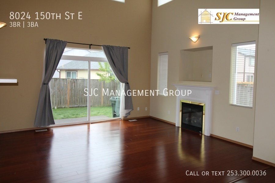 Three bedroom 2.5 bath with bonus space and office for rent in South Hill Puyallup property image