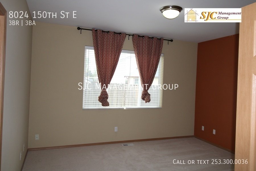 Three bedroom 2.5 bath with bonus space and office for rent in South Hill Puyallup property image