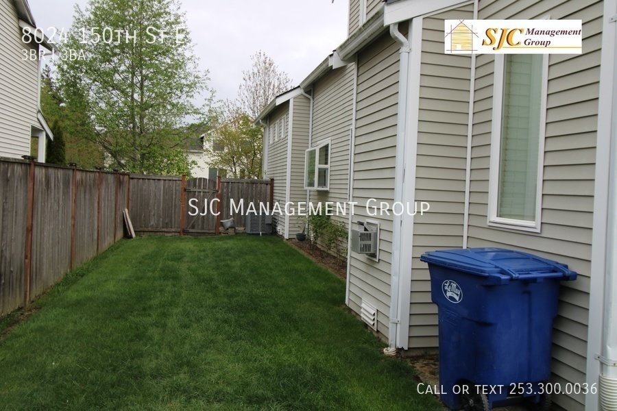 Three bedroom 2.5 bath with bonus space and office for rent in South Hill Puyallup property image