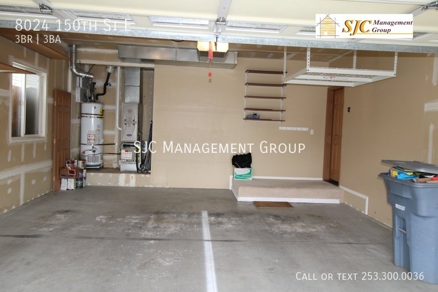 Three bedroom 2.5 bath with bonus space and office for rent in South Hill Puyallup property image