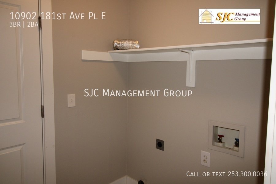 Three Bedroom 2 Bath Rambler for rent in Bonney Lake property image