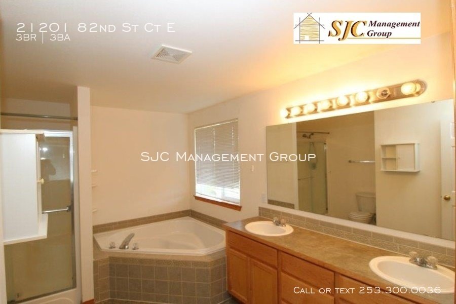 Lovely corner lot home for rent in the Springhaven development in Bonney Lake property image