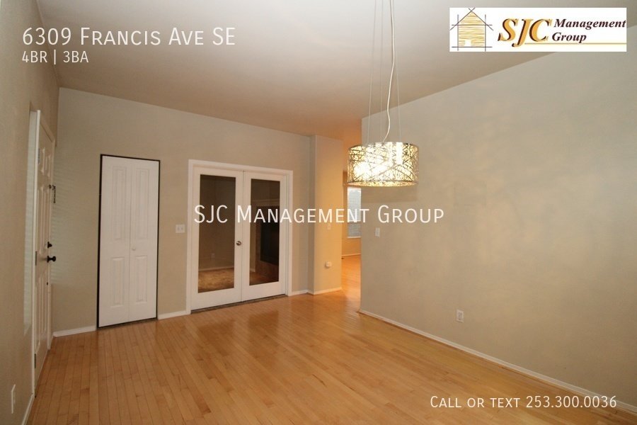 Four bedroom home in Lakeland Hills neighborhood for rent property image