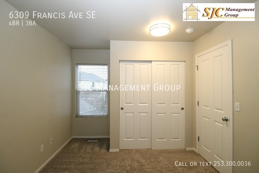 Four bedroom home in Lakeland Hills neighborhood for rent property image